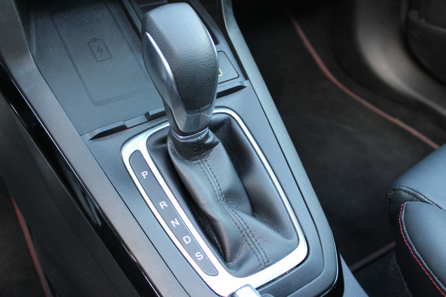 Ford Puma 1.0 EcoBoost Hybrid ST-Line X | Panoramadak | Trekhaak | Full Options