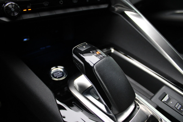 Peugeot 3008 1.6 HYbrid4 300 GT | Trekhaak | Focal | Camera | Leder | Navigatie | Adaptieve cruise