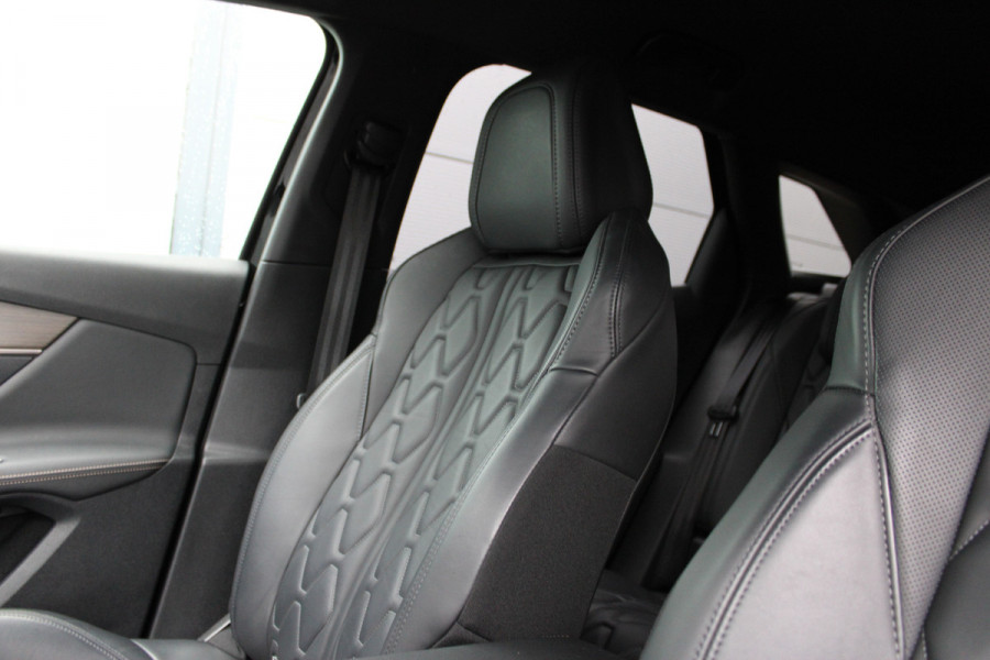 Peugeot 3008 1.6 HYbrid4 300 GT | Trekhaak | Focal | Camera | Leder | Navigatie | Adaptieve cruise