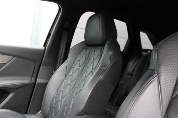 Peugeot 3008 1.6 HYbrid4 300 GT | Trekhaak | Focal | Camera | Leder | Navigatie | Adaptieve cruise