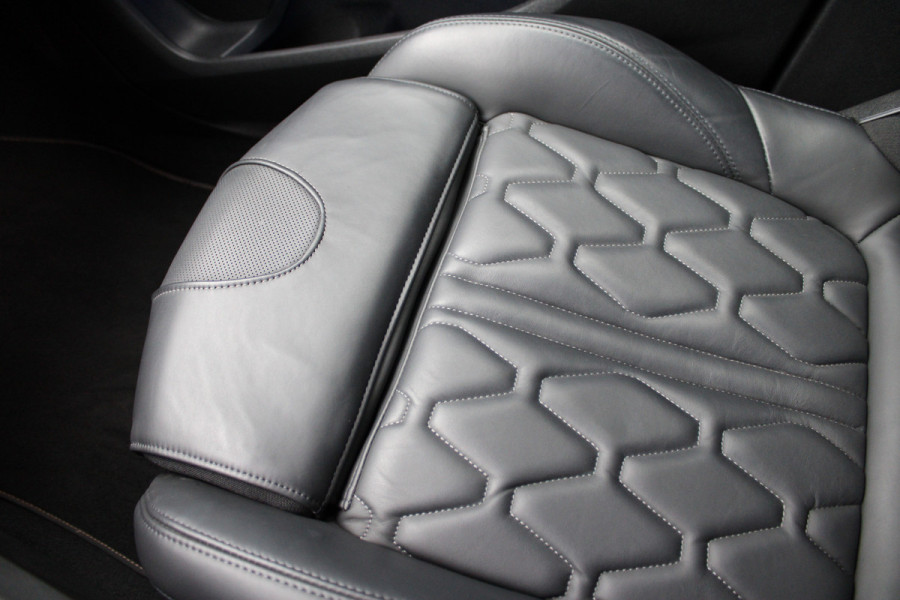 Peugeot 3008 1.6 HYbrid4 300 GT | Trekhaak | Focal | Camera | Leder | Navigatie | Adaptieve cruise