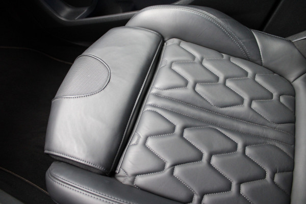 Peugeot 3008 1.6 HYbrid4 300 GT | Trekhaak | Focal | Camera | Leder | Navigatie | Adaptieve cruise