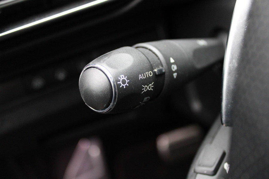 Peugeot 3008 1.6 HYbrid4 300 GT | Trekhaak | Focal | Camera | Leder | Navigatie | Adaptieve cruise