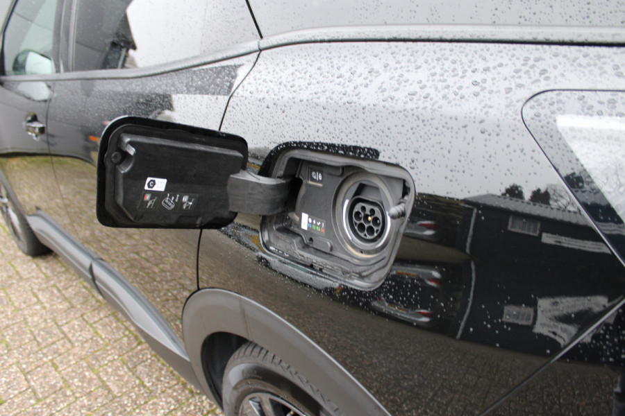 Peugeot 3008 1.6 HYbrid4 300 GT | Trekhaak | Focal | Camera | Leder | Navigatie | Adaptieve cruise