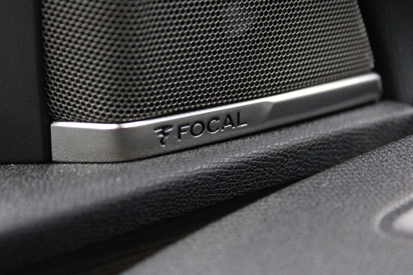 Peugeot 3008 1.6 HYbrid4 300 GT | Trekhaak | Focal | Camera | Leder | Navigatie | Adaptieve cruise