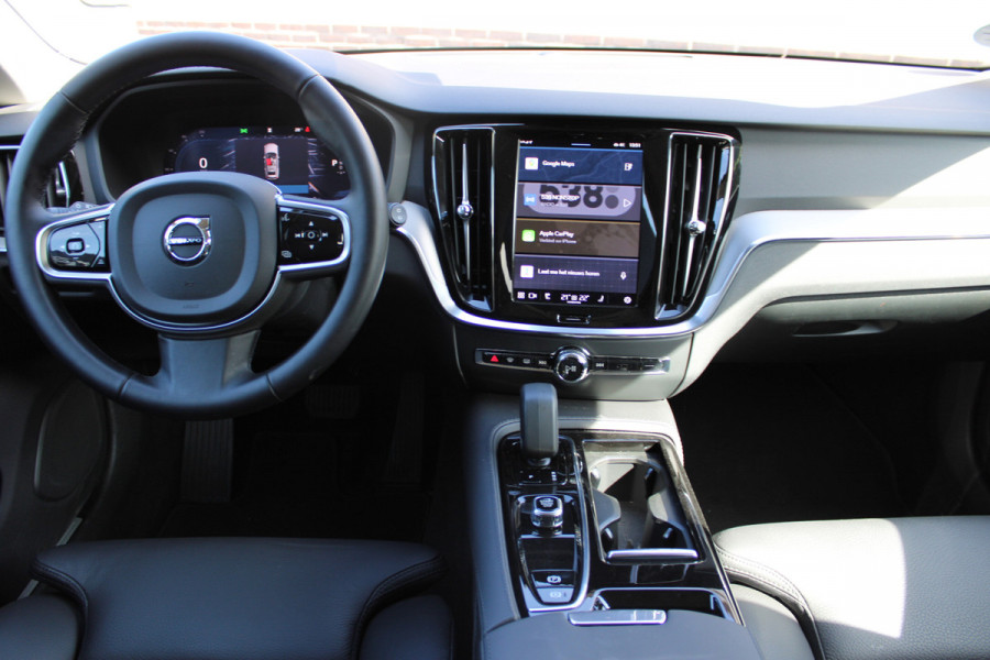 Volvo V60 2.0 T6 Plug-in hybrid AWD Plus Bright | H/K | 360 Camera | Winterpack | Led | Driver assistance