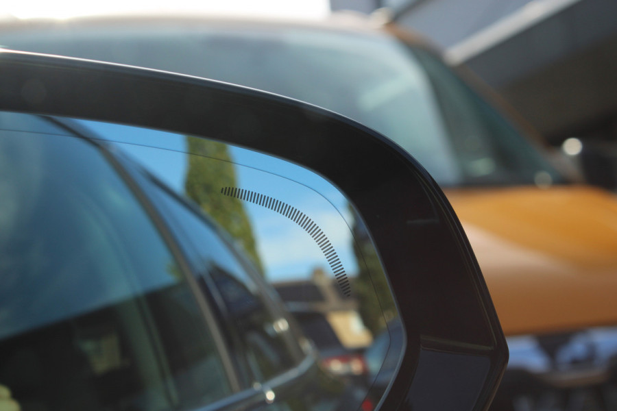 Volvo V60 2.0 T6 Plug-in hybrid AWD Plus Bright | H/K | 360 Camera | Winterpack | Led | Driver assistance