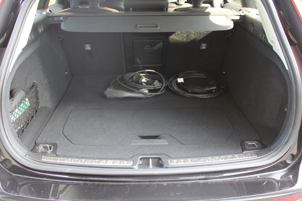 Volvo V60 2.0 T6 Plug-in hybrid AWD Plus Bright | H/K | 360 Camera | Winterpack | Led | Driver assistance