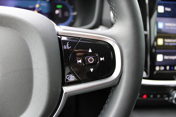 Volvo V60 2.0 T6 Plug-in hybrid AWD Plus Dark | Panoramadak | Trekhaak | H/K | 360 Camera