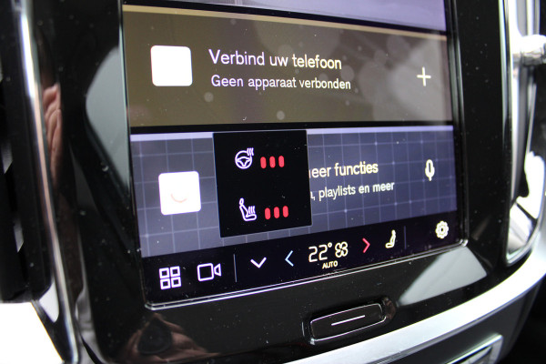 Volvo V60 2.0 T6 Plug-in hybrid AWD Plus Dark | Panoramadak | Trekhaak | H/K | 360 Camera