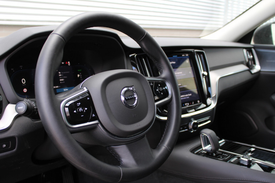 Volvo V60 2.0 T6 Plug-in hybrid AWD Plus Dark | Harman Kardon | 360 Camera | BLIS | 19" | Winterpack
