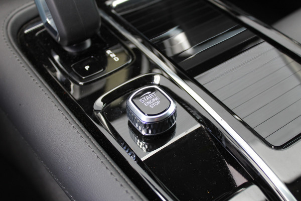 Volvo V60 2.0 T6 Plug-in hybrid AWD Plus Dark | Harman Kardon | 360 Camera | BLIS | 19" | Winterpack