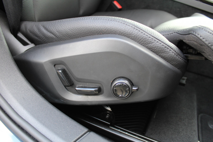 Volvo V60 2.0 T6 Plug-in hybrid AWD Plus Dark | Harman Kardon | 360 Camera | BLIS | 19" | Winterpack