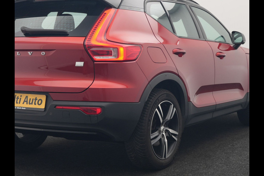 Volvo XC40 T5 Recharge R-Design Plug In Hybrid 262pk Dealer O.H PHEV | Panodak | Camera | Harman & Kardon | Alcantara Sportstoelen Memory & Verwarmd | Apple Carplay | Blis | Adaptive LED | Navigatie | Virtual | DAB |