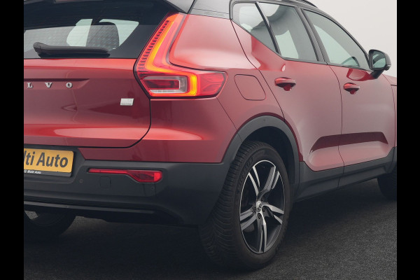 Volvo XC40 T5 Recharge R-Design Plug In Hybrid 262pk Dealer O.H PHEV | Panodak | Camera | Harman & Kardon | Alcantara Sportstoelen Memory & Verwarmd | Apple Carplay | Blis | Adaptive LED | Navigatie | Virtual | DAB |