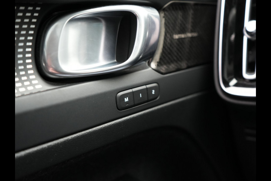 Volvo XC40 T5 Recharge R-Design Plug In Hybrid 262pk Dealer O.H PHEV | Panodak | Camera | Harman & Kardon | Alcantara Sportstoelen Memory & Verwarmd | Apple Carplay | Blis | Adaptive LED | Navigatie | Virtual | DAB |