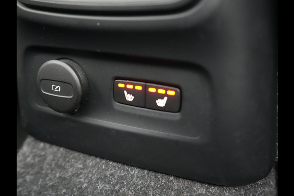 Volvo XC40 T5 Recharge R-Design Plug In Hybrid 262pk Dealer O.H PHEV | Panodak | Camera | Harman & Kardon | Alcantara Sportstoelen Memory & Verwarmd | Apple Carplay | Blis | Adaptive LED | Navigatie | Virtual | DAB |