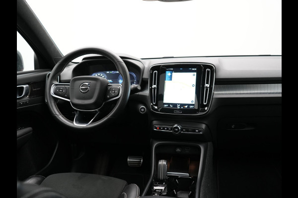 Volvo XC40 T5 Recharge R-Design Plug In Hybrid 262pk Dealer O.H PHEV | Panodak | Camera | Harman & Kardon | Alcantara Sportstoelen Memory & Verwarmd | Apple Carplay | Blis | Adaptive LED | Navigatie | Virtual | DAB |