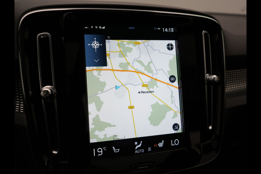 Volvo XC40 T5 Recharge R-Design Plug In Hybrid 262pk Dealer O.H PHEV | Panodak | Camera | Harman & Kardon | Alcantara Sportstoelen Memory & Verwarmd | Apple Carplay | Blis | Adaptive LED | Navigatie | Virtual | DAB |