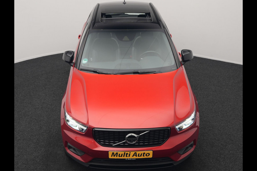 Volvo XC40 T5 Recharge R-Design Plug In Hybrid 262pk Dealer O.H PHEV | Panodak | Camera | Harman & Kardon | Alcantara Sportstoelen Memory & Verwarmd | Apple Carplay | Blis | Adaptive LED | Navigatie | Virtual | DAB |