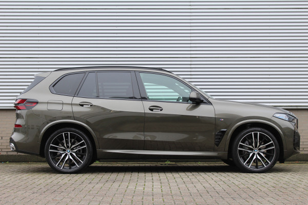 BMW X5 xDrive50e M-Sport | Panoramadak | Luchtvering | Harman Kardon | Iconic Glow | Trekhaak
