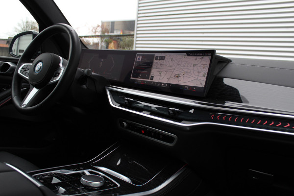 BMW X5 xDrive50e M-Sport | Panoramadak | Luchtvering | Harman Kardon | Iconic Glow | Trekhaak