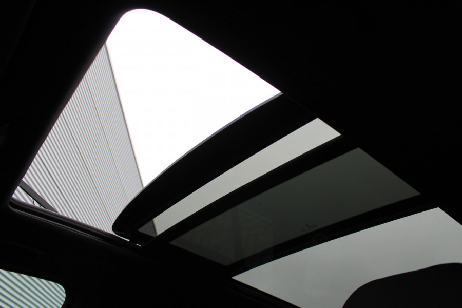 BMW X5 xDrive50e M-Sport | Panoramadak | Luchtvering | Harman Kardon | Iconic Glow | Trekhaak