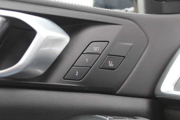 BMW X5 xDrive50e M-Sport | Panoramadak | Luchtvering | Harman Kardon | Iconic Glow | Trekhaak