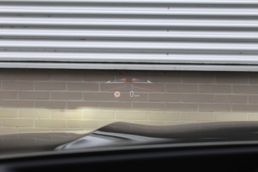 BMW X5 xDrive50e M-Sport | Panoramadak | Luchtvering | Harman Kardon | Iconic Glow | Trekhaak