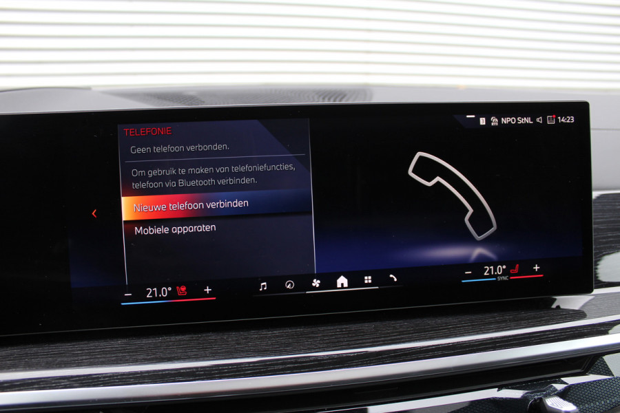 BMW X5 xDrive50e M-Sport | Panoramadak | Luchtvering | Harman Kardon | Iconic Glow | Trekhaak