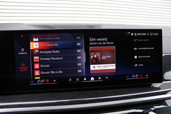 BMW X5 xDrive50e M-Sport | Panoramadak | Luchtvering | Harman Kardon | Iconic Glow | Trekhaak