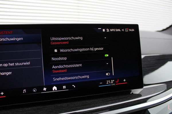 BMW X5 xDrive50e M-Sport | Panoramadak | Luchtvering | Harman Kardon | Iconic Glow | Trekhaak