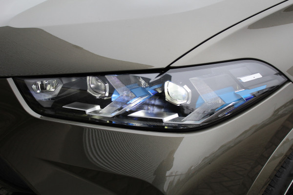 BMW X5 xDrive50e M-Sport | Panoramadak | Luchtvering | Harman Kardon | Iconic Glow | Trekhaak