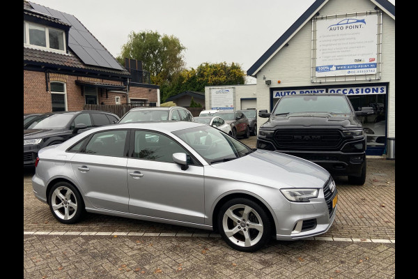 Audi A3 Limousine 30 TFSI AUT/SPORTSEATS/NAVI/CRUISE/MATRIX
