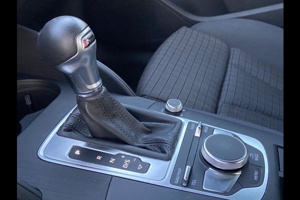 Audi A3 Limousine 30 TFSI AUT/SPORTSEATS/NAVI/CRUISE/MATRIX