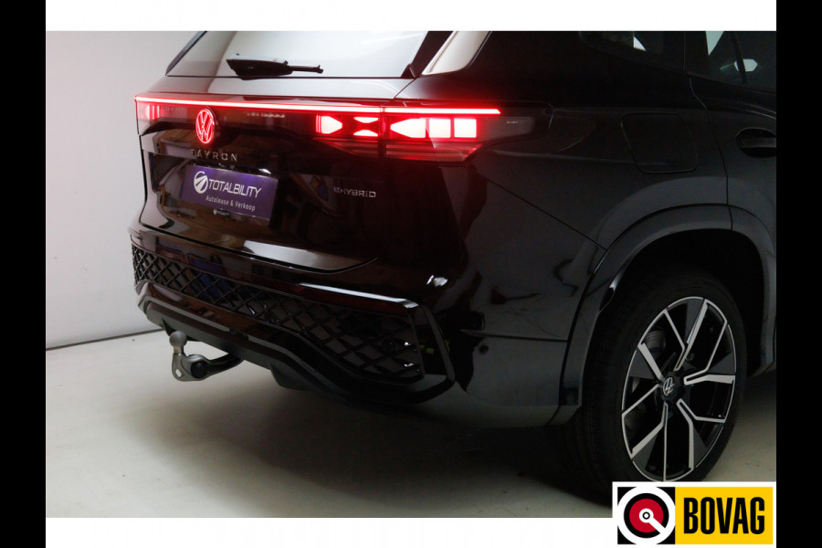 Volkswagen Tayron 1.5 eHybrid R-Line Edition 272 PK automaat | Elec. trekhaak | Panodak | Elec. achterklep | 360 graden Camera, Adaptieve Cruise, Travelassistant, IQ light, Fabrieksgarantie