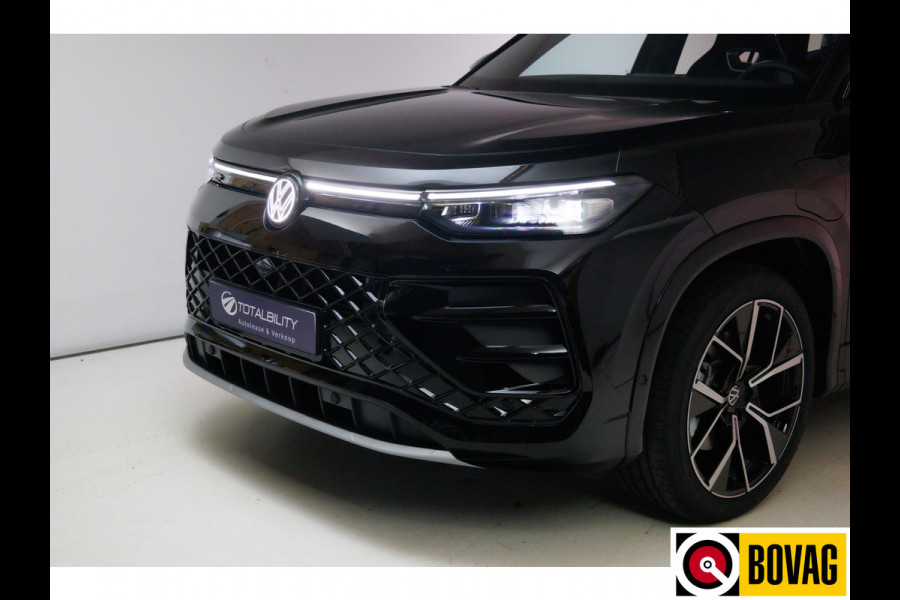 Volkswagen Tayron 1.5 eHybrid R-Line Edition 272 PK automaat | Elec. trekhaak | Panodak | Elec. achterklep | 360 graden Camera, Adaptieve Cruise, Travelassistant, IQ light, Fabrieksgarantie