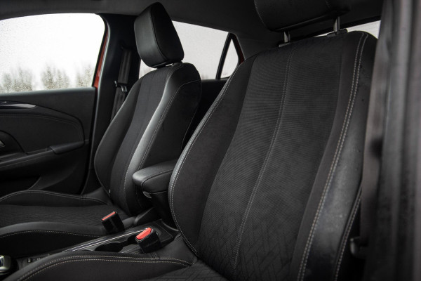 Opel Corsa 1.2 Turbo AUTOMAAT / CARPLAY / CAMERA / DEALER AUTO