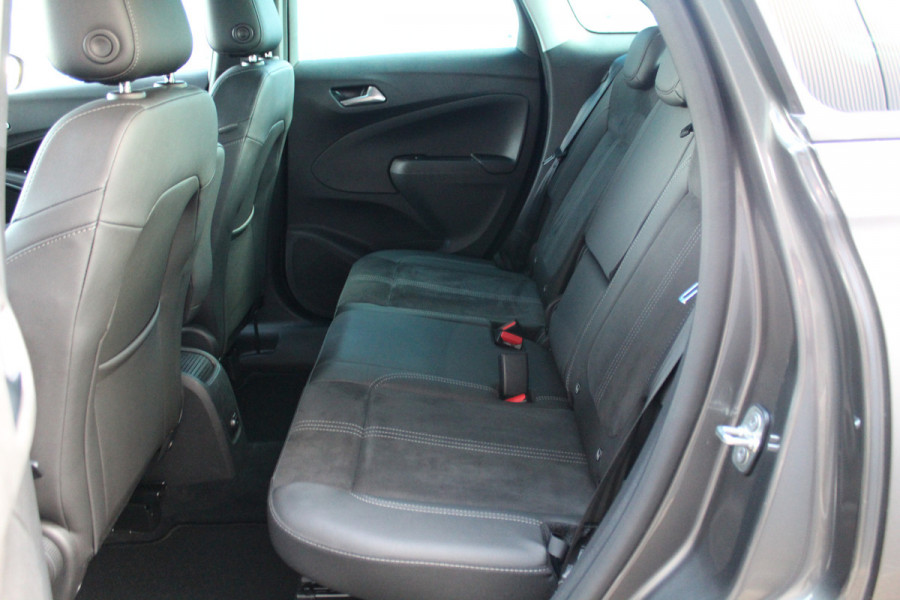 Opel Crossland 1.2-Turbo 110pk Ultimate Mooie en luxe hoogzitter met weinig km's ! Volautm. airco dual, cruise control, camera, comfortstoelen, metallic lak,  LM wielen, navigatie, telefoonvoorb., LED verlichting  etc.