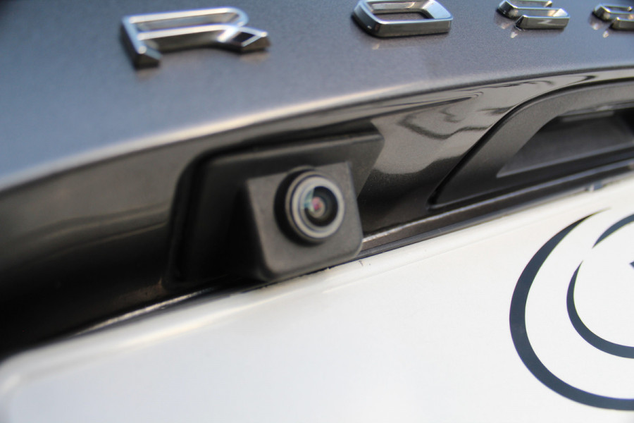 Opel Crossland 1.2-Turbo 110pk Ultimate Mooie en luxe hoogzitter met weinig km's ! Volautm. airco dual, cruise control, camera, comfortstoelen, metallic lak,  LM wielen, navigatie, telefoonvoorb., LED verlichting  etc.