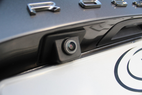 Opel Crossland 1.2-Turbo 110pk Ultimate Mooie en luxe hoogzitter met weinig km's ! Volautm. airco dual, cruise control, camera, comfortstoelen, metallic lak,  LM wielen, navigatie, telefoonvoorb., LED verlichting  etc.