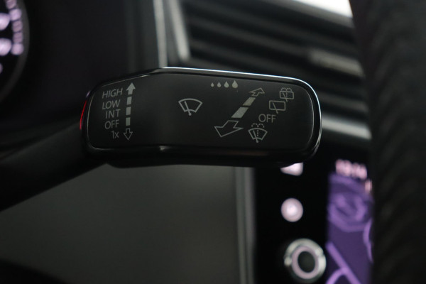 Seat Ibiza 1.0 TSI Style Business Intense|Camera|PDC|Navigatie