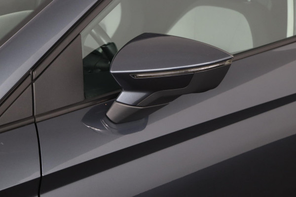 Seat Ibiza 1.0 TSI Style Business Intense|Camera|PDC|Navigatie