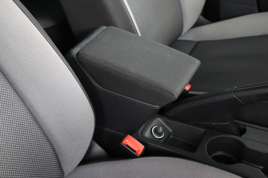 Seat Ibiza 1.0 TSI Style Business Intense|Camera|PDC|Navigatie