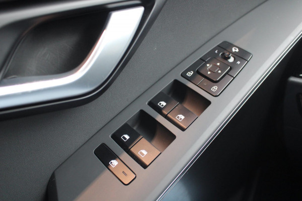 Kia Niro 1.6 GDi Hybrid DynamicLine (Nieuwstaat)