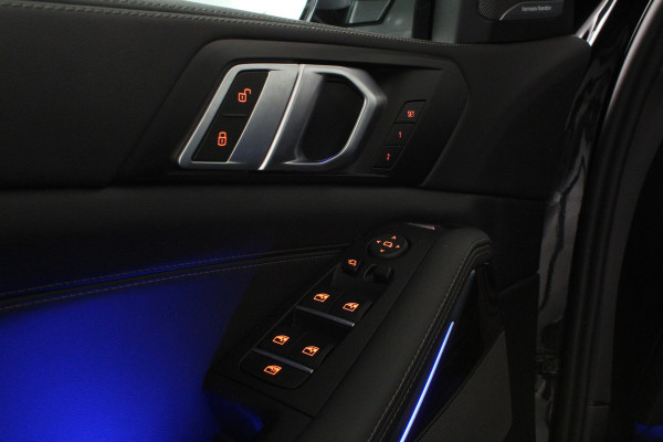 BMW X5 xDrive50e 490pk > Innovatie-pakket/Trekhaak/Travel-pakket/Shadow line