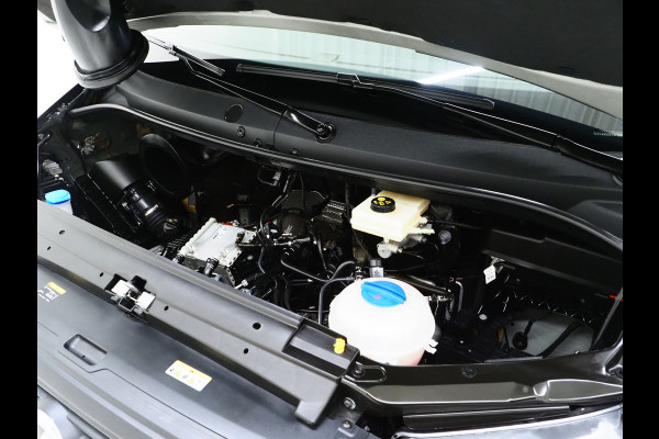 Volkswagen Crafter 35 2.0 TDI L4H3 | Beklede Laadruimte | LED | Sidesteps | Carplay | Camera | Trekhaak