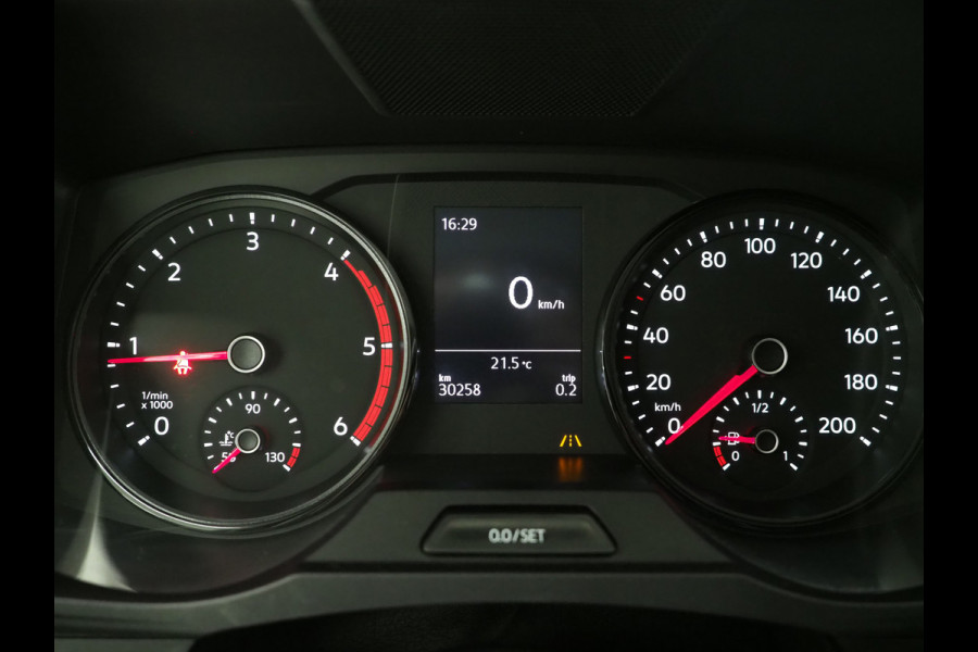 Volkswagen Crafter 35 2.0 TDI L4H3 | Beklede Laadruimte | LED | Sidesteps | Carplay | Camera | Trekhaak