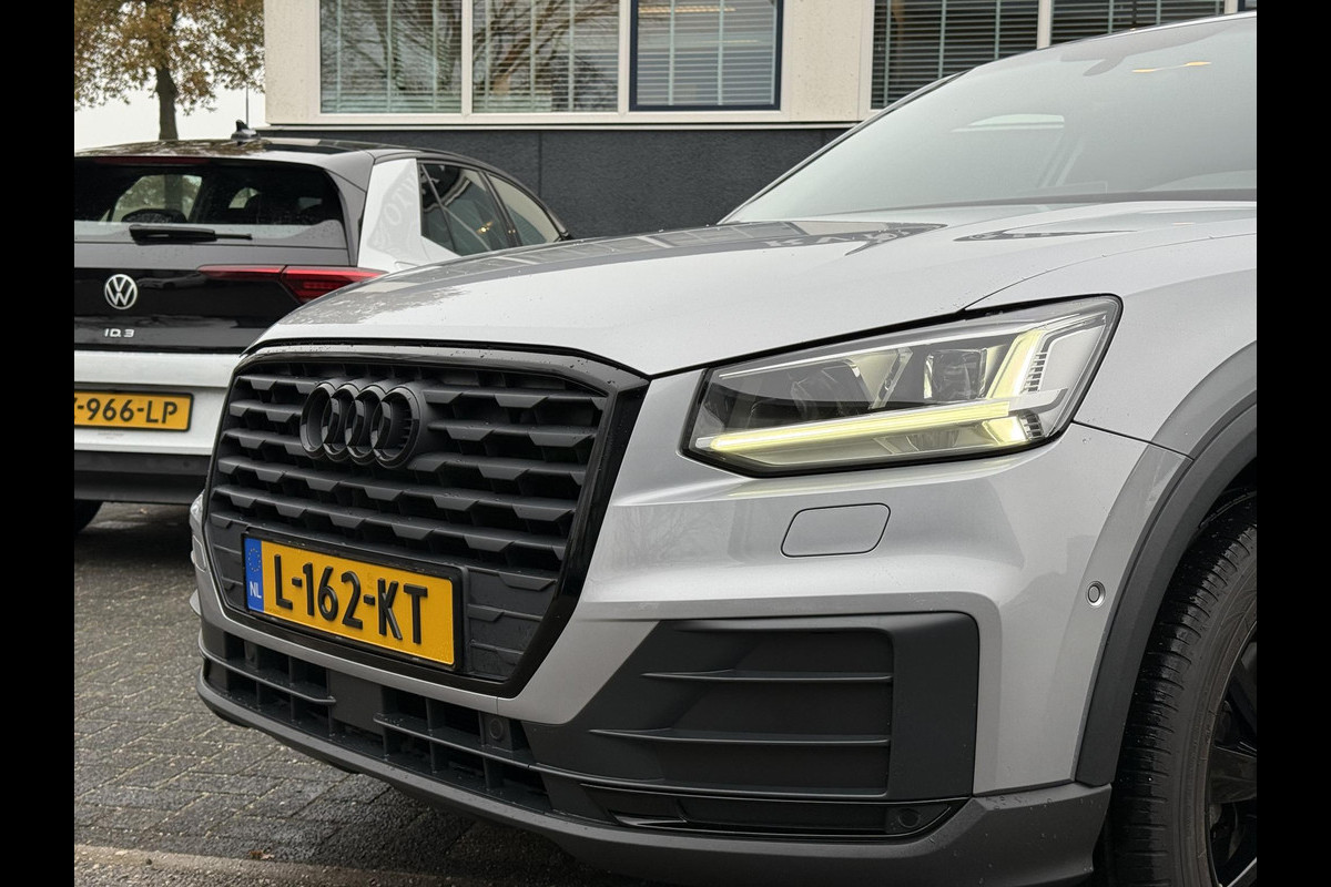 Audi Q2 35 TFSI S Edition AUT.| DIG. DASH| STOELVERWARMING| LEER| ELEKTRISCHE ACHTERKLEP| TREKHAAK|
