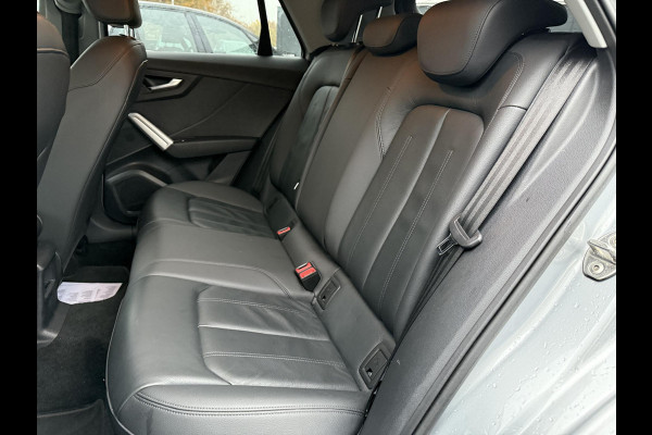 Audi Q2 35 TFSI S Edition AUT.| DIG. DASH| STOELVERWARMING| LEER| ELEKTRISCHE ACHTERKLEP| TREKHAAK|